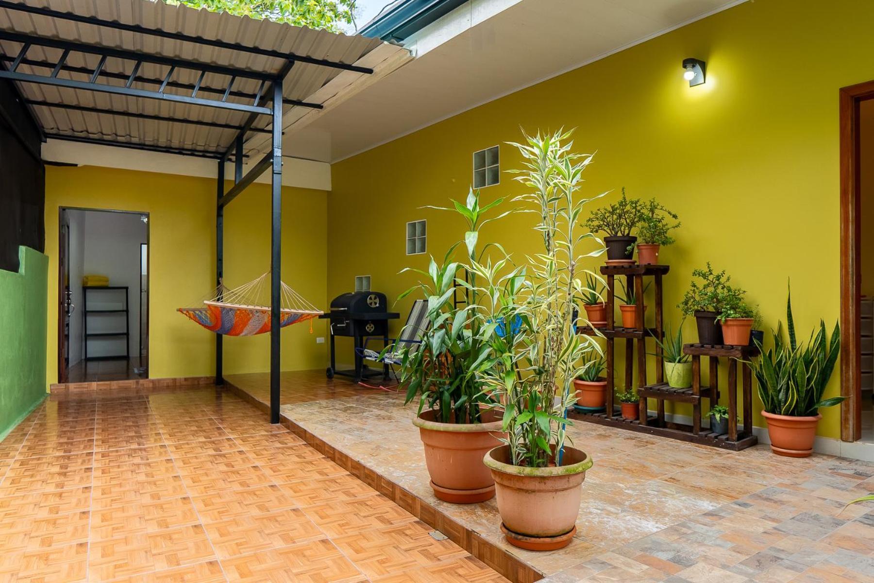 Yellow House เกโปส ภายนอก รูปภาพ